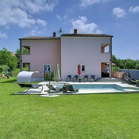 Casa Paus *